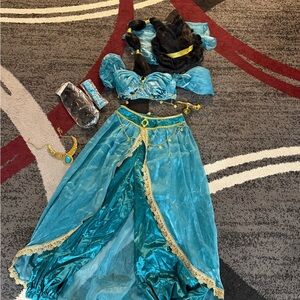 Women’s Jasmine costume